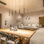 Lithos Art Hotell