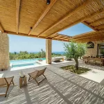 Hotell Lithos Art Svoronata