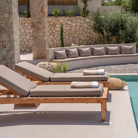 Lithos Art Hotel